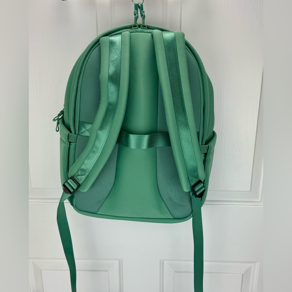 All In Motion Faux Neoprene Laptop Backpack Green, NWOT - Picture 2 of 11